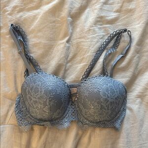 Victoria’s Secret Elegant Lace Underwire Bra